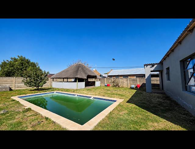 3 BEDROOM HOUSE FOR SALE IN RIVERSDALE